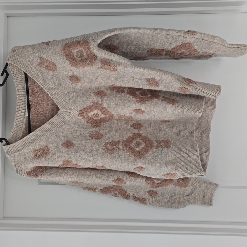 V-Neck neck sweater